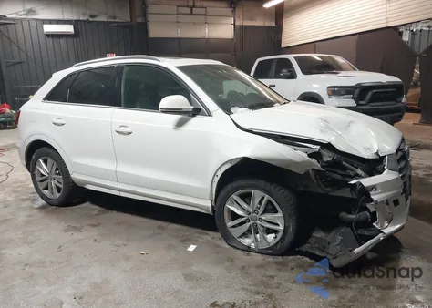 2016 Audi Q3 2.0T Premium Plus z USA, uszkodzony, nr VIN WA1EFCFS5GR012868